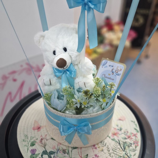 Идея за подарък за кръщене и изписване на бебе